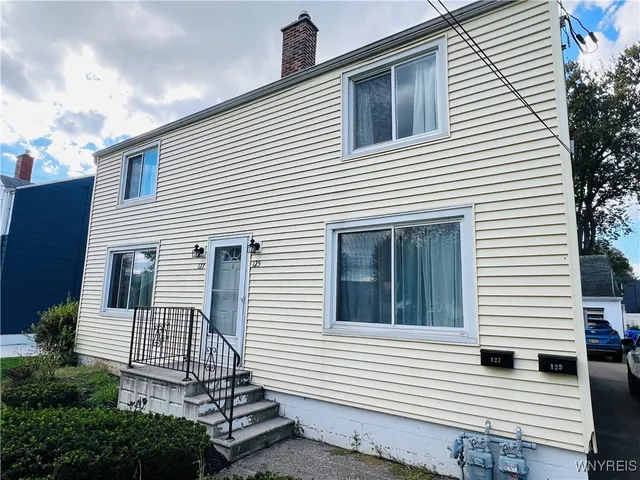 $270,000 | 125 Brookside Drive, Unit 127, West Seneca, NY 14220