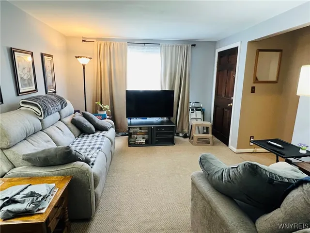 $270,000 | 125 Brookside Drive, Unit 127, West Seneca, NY 14220