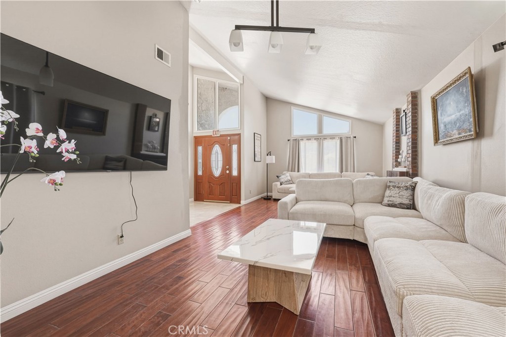 11841 Laughton Way Porter Ranch, CA 91326 - Photo 13 of 44
