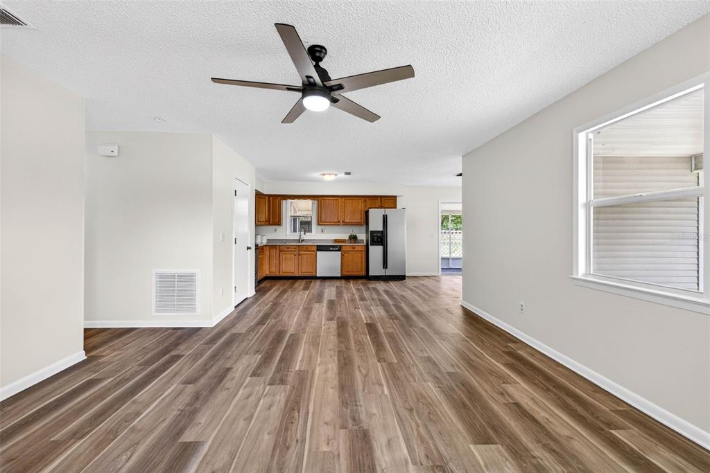 39901 Otis Allen Road Zephyrhills, FL 33540 - Photo 8 of 59