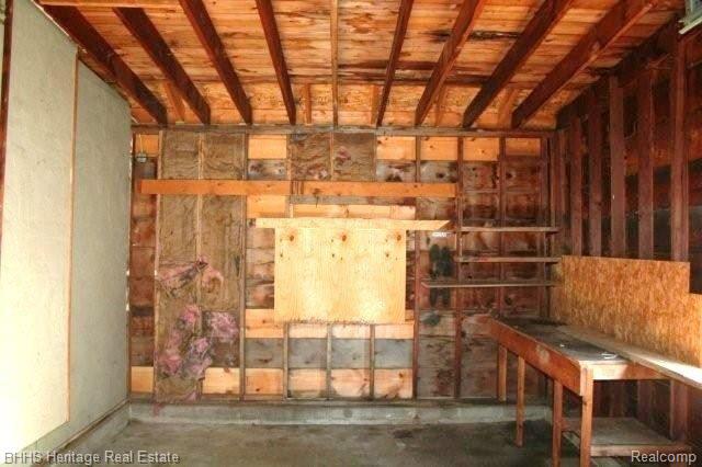 615 Devonshire Road Fowlerville, MI 48836 - Photo 19 of 20 Garage