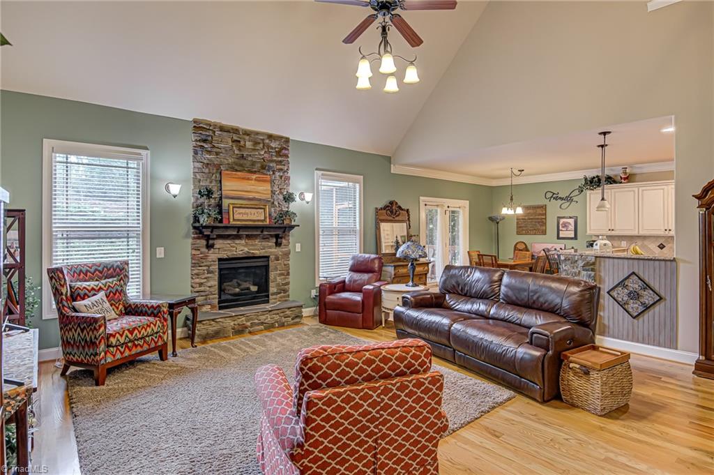 6656 Ridge Run Court Clemmons, NC 27012 - Photo 4 of 37 Gallery Image 4