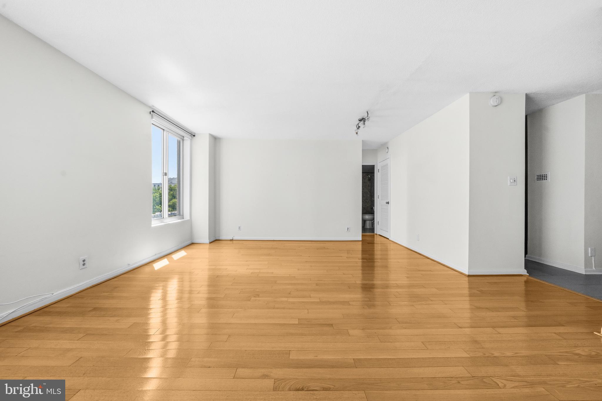 1800 R Street Northwest, Unit 604 Washington, DC 20009 - Photo 1 of 16