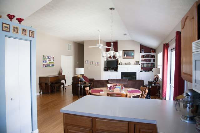 338 Retrac Road Lexington, KY 40503 - Photo 5 of 12 The kitchen is open to the living area a
