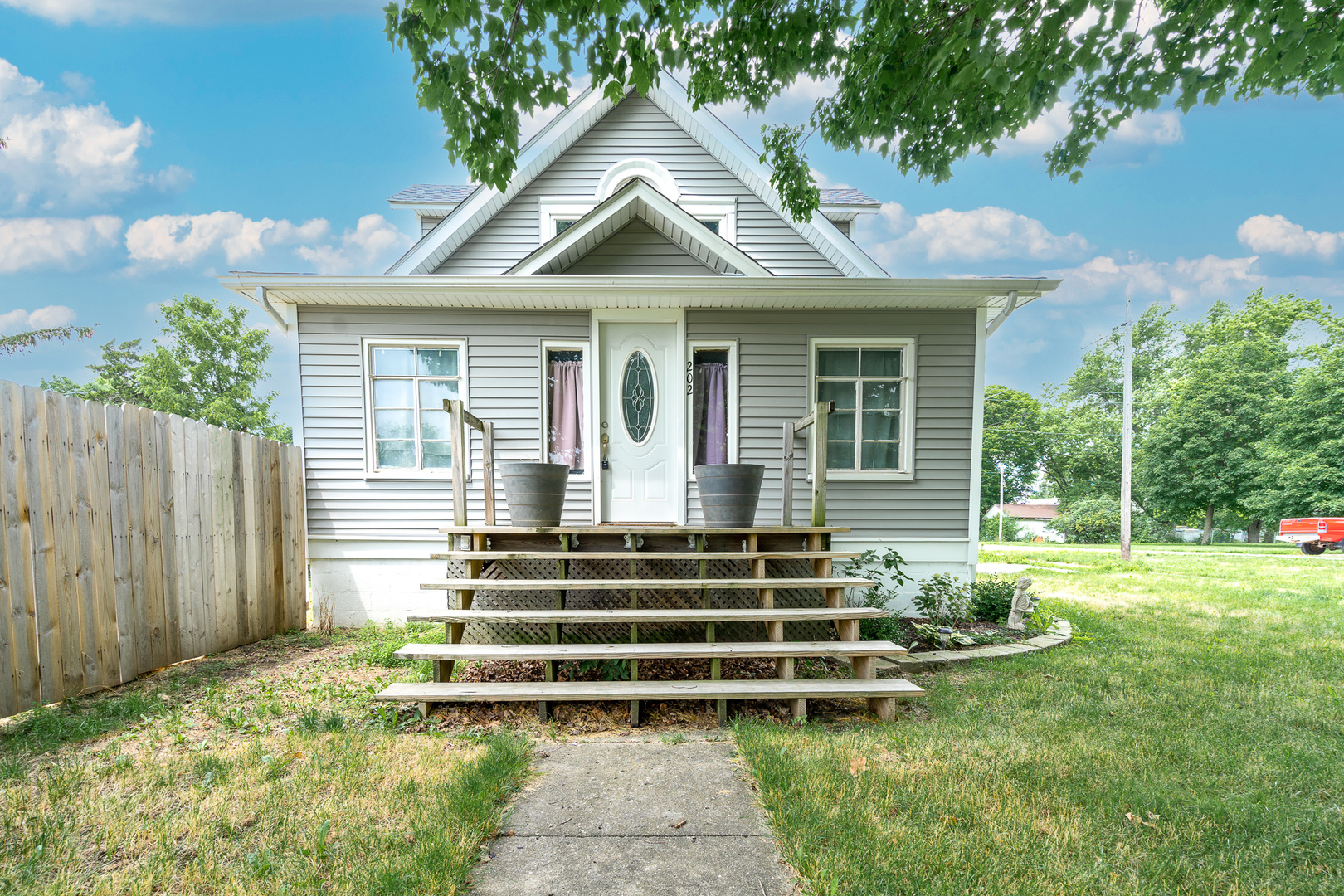 202 South Wormley Street Ransom, IL 60470 - Photo 23 of 28 a front view of a house with a yard