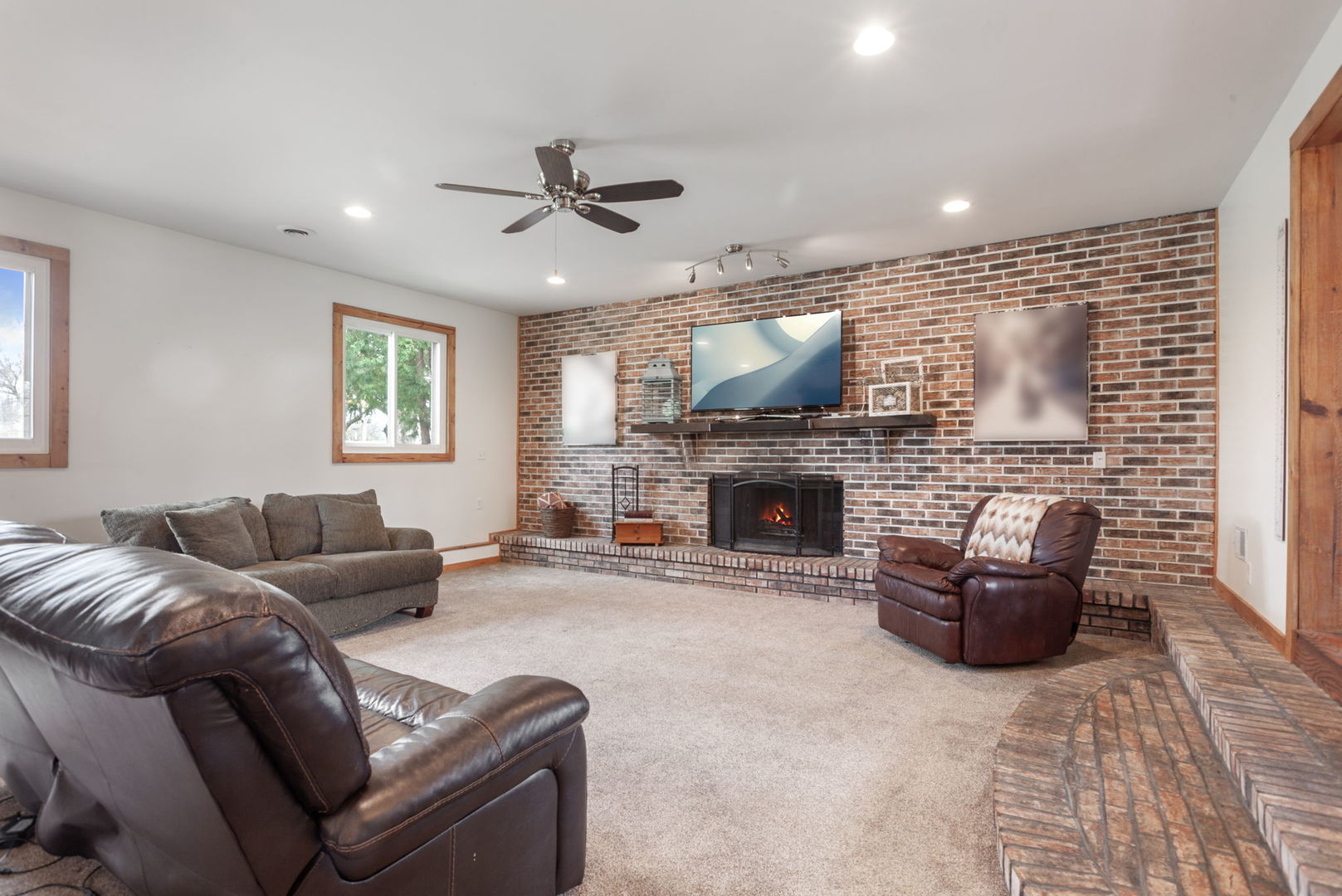 19203 Collins Road Marengo, IL 60152 - Photo 4 of 30