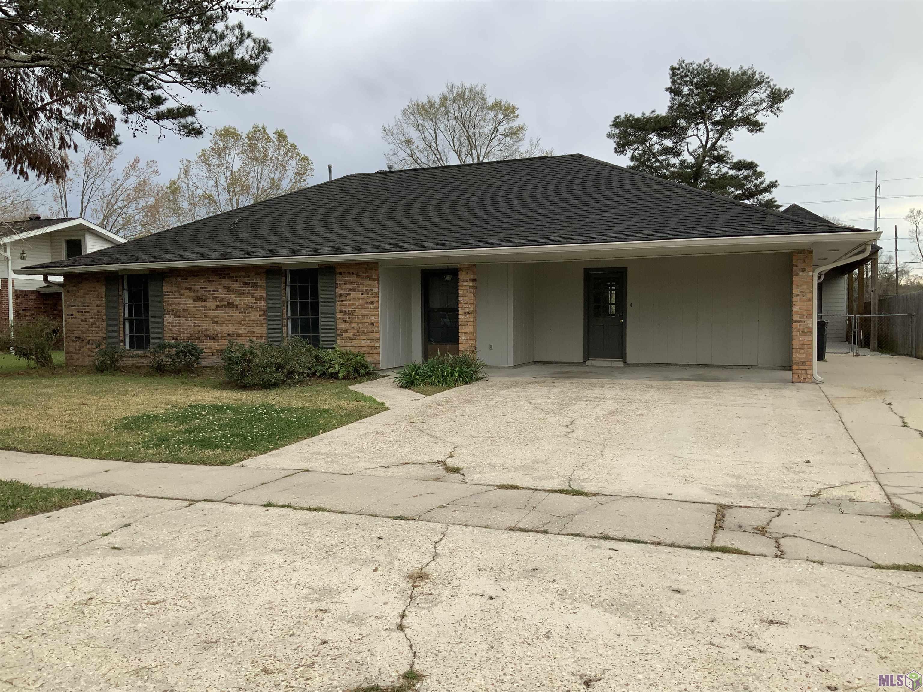 10052 Mint Drive Baton Rouge, LA 70809 - Photo 1 of 14