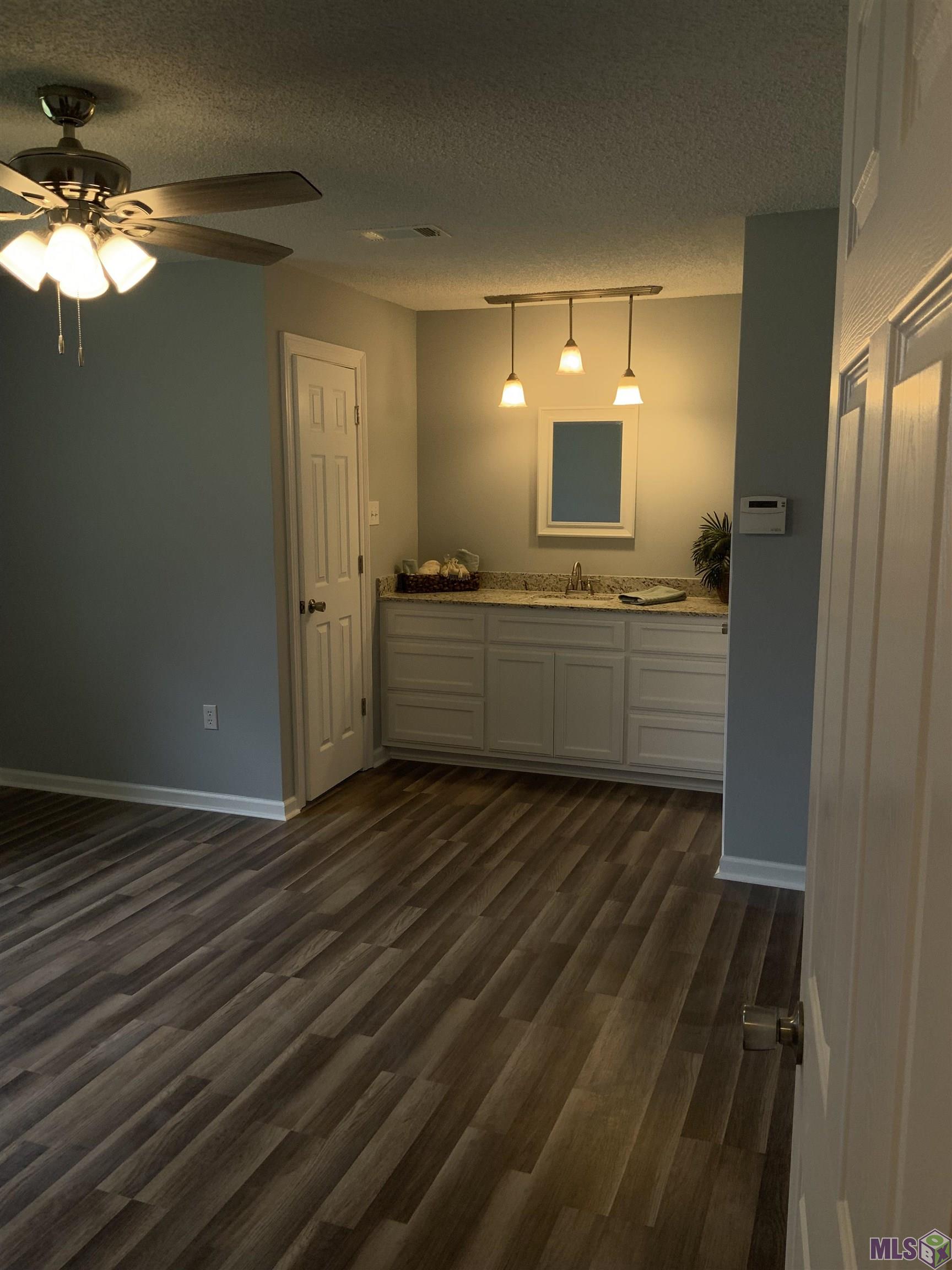 10052 Mint Drive Baton Rouge, LA 70809 - Photo 8 of 14