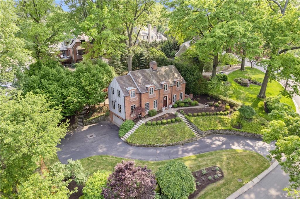 837 Larchmont Road Pittsburgh, PA 15243 - Photo 3 of 37 Gallery Image 3