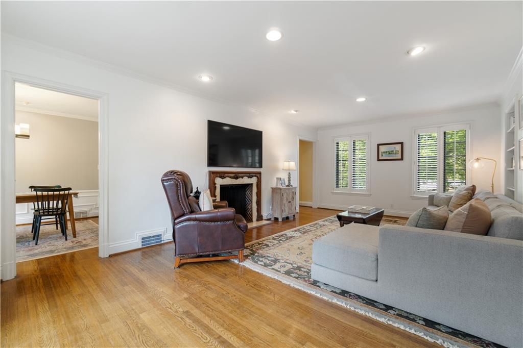 837 Larchmont Road Pittsburgh, PA 15243 - Photo 7 of 37 Gallery Image 7