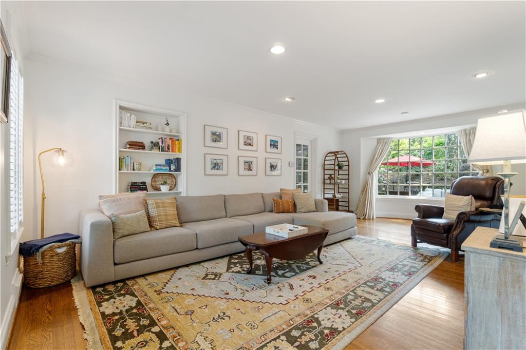 837 Larchmont Road Pittsburgh, PA 15243 - Photo 8 of 37 Gallery Image 8