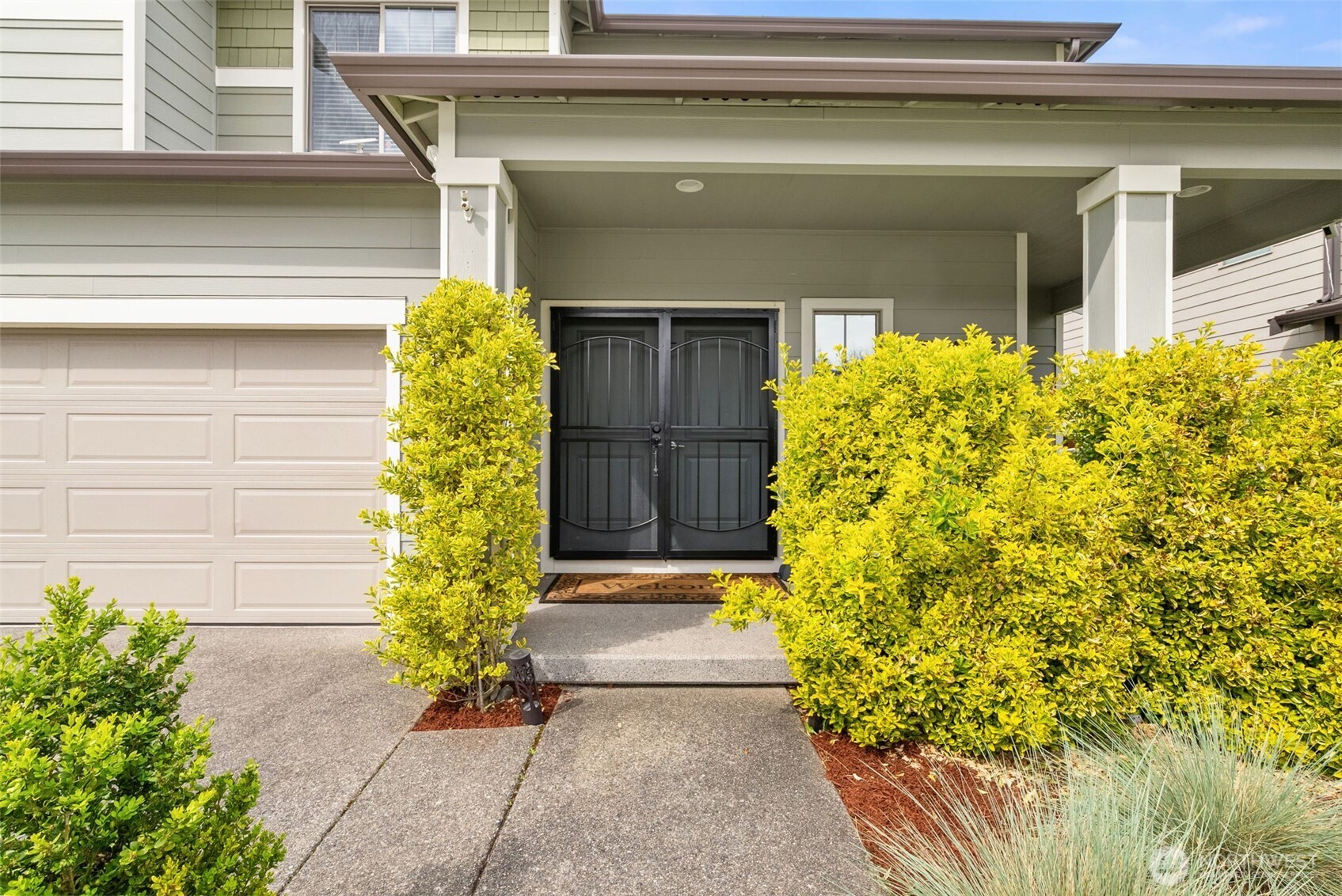 351 South Sergeant Street Buckley, WA 98321 - Photo 3 of 36 a front view of a house having garden