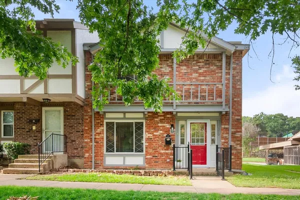 $245,000 | 370 Westview Terrace, Arlington, TX 76013