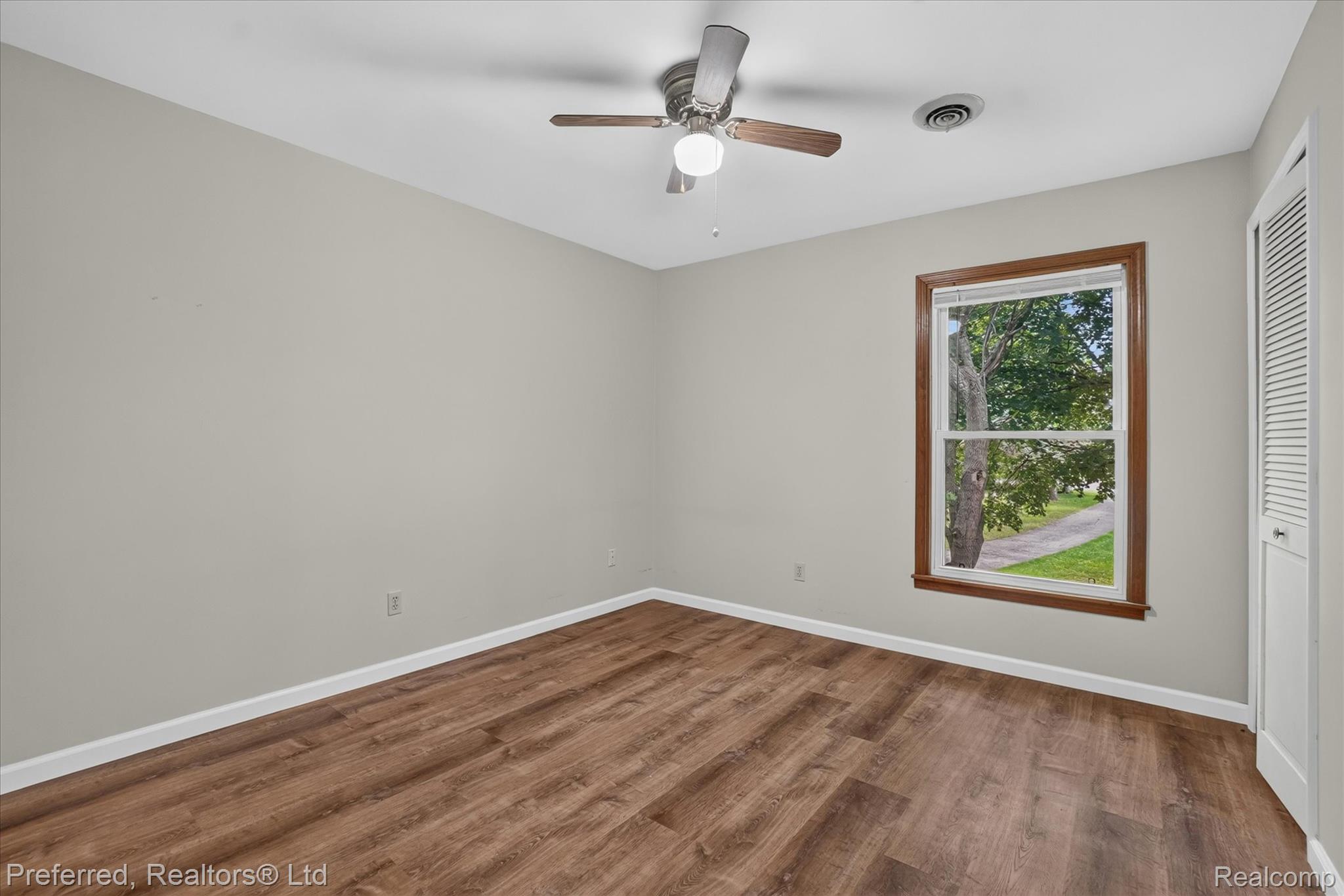 9065 East Richfield Road Davison, MI 48423 - Photo 38 of 75 In-law suite