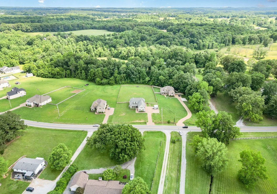 17845 Highway 76 East Springfield, TN 37172 - Photo 53 of 55 a view of a lake with a yard