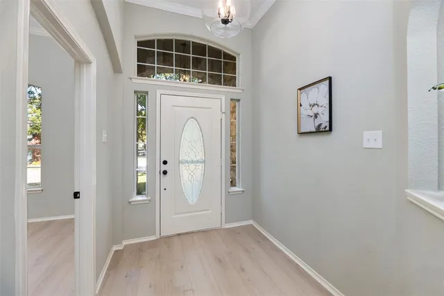 $375,000 | 716 Red Oak Court, Crowley, TX 76036