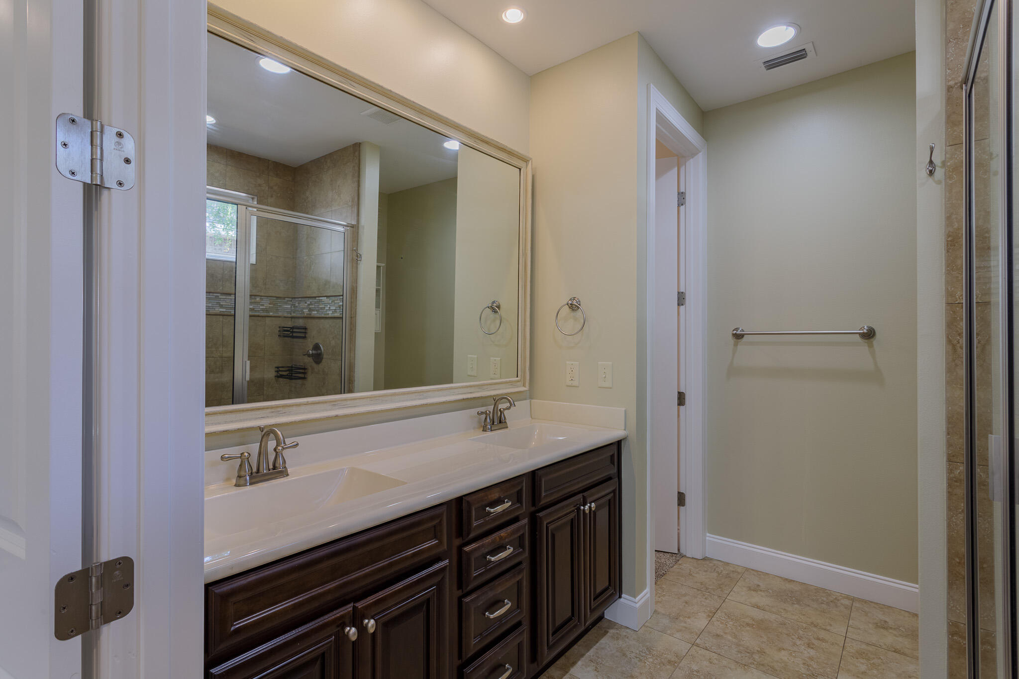 111 Arrowhead Way Niceville, FL 32578 - Photo 20 of 46 a bathroom with a sink a vanity and a mirror