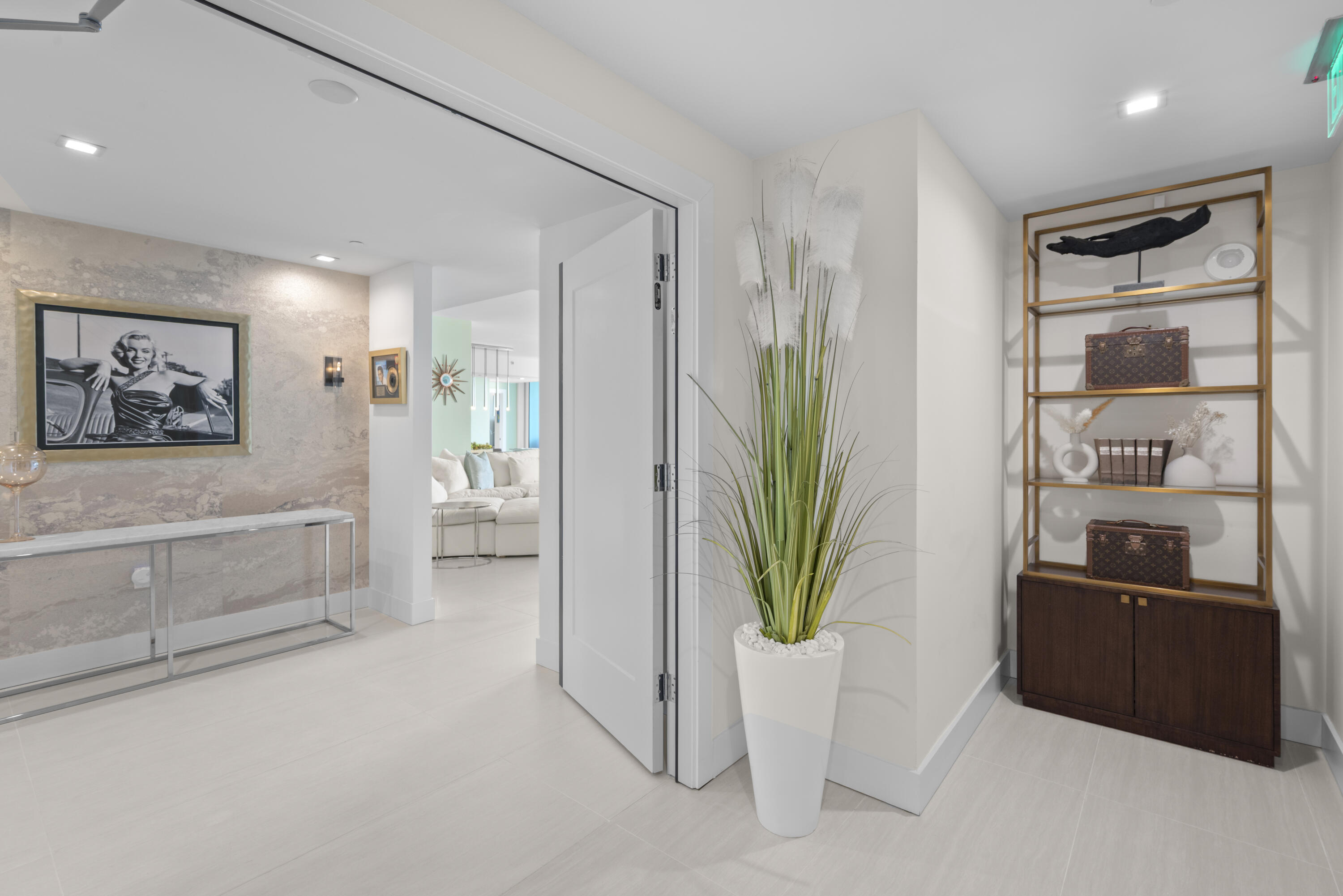 20155 Boca W Drive, Unit C504 Boca Raton, FL 33434 - Photo 28 of 41 Entrance Private foyer