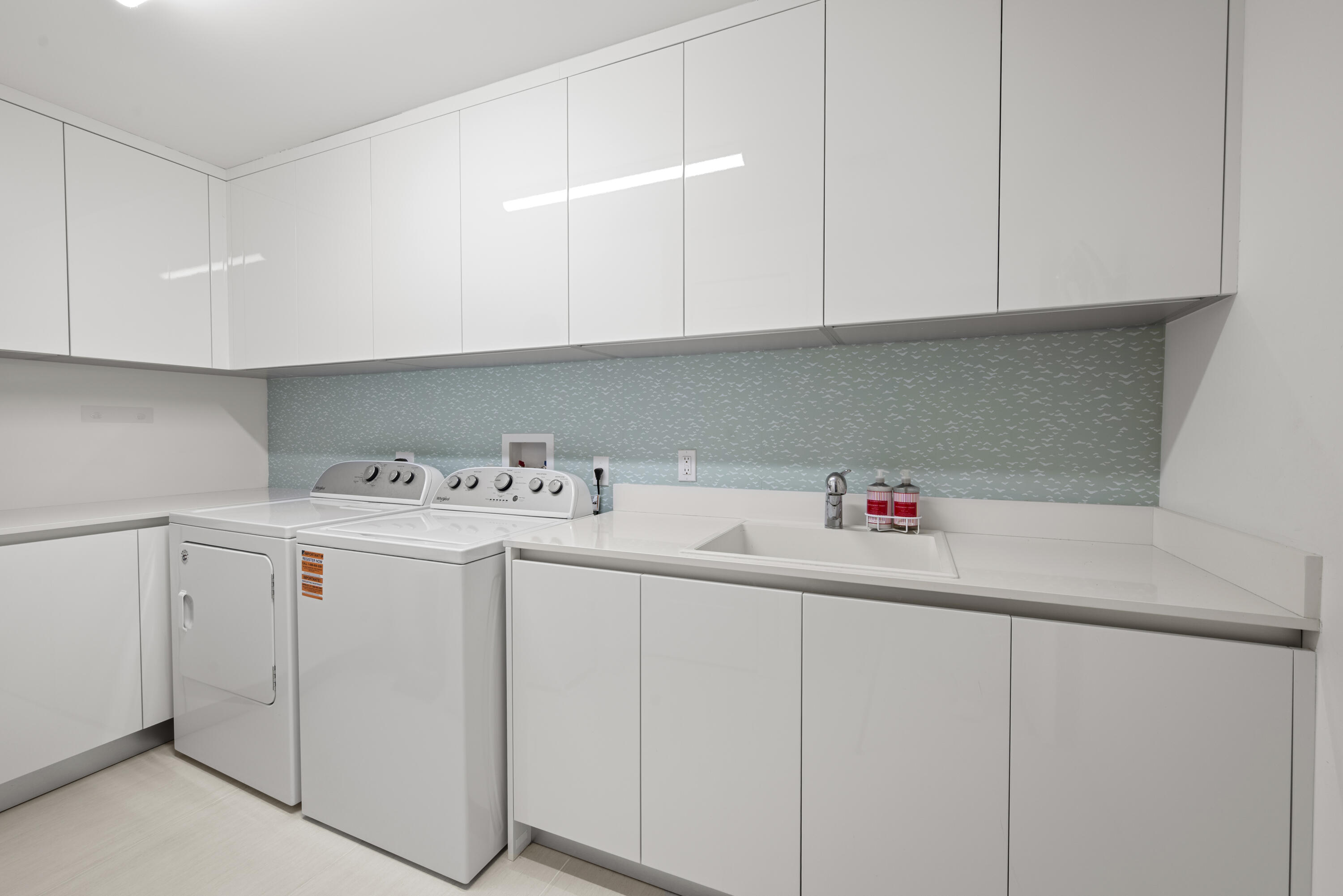 20155 Boca W Drive, Unit C504 Boca Raton, FL 33434 - Photo 30 of 41 Laundry Room