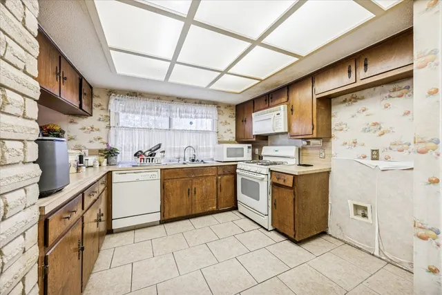 $335,000 | 5600 East Martin Luther King Jr Boulevard, Austin, TX 78723