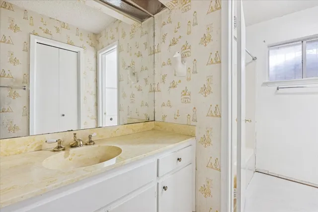 $335,000 | 5600 East Martin Luther King Jr Boulevard, Austin, TX 78723