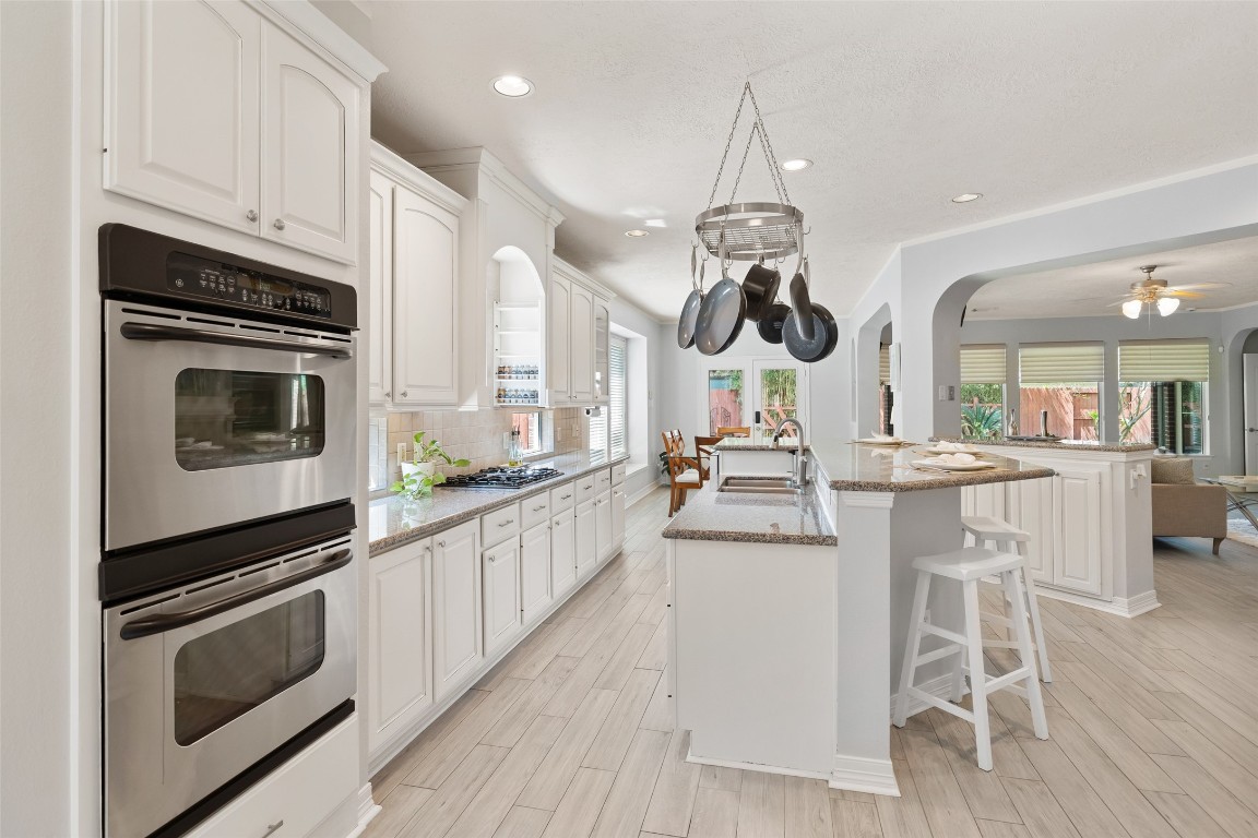 8631 Amy Brook Court Humble, TX 77396 - Photo 3 of 48