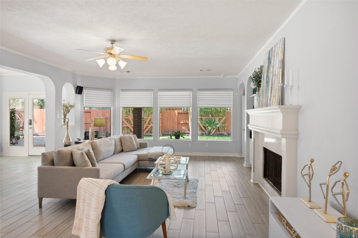 8631 Amy Brook Court Humble, TX 77396 - Photo 4 of 48