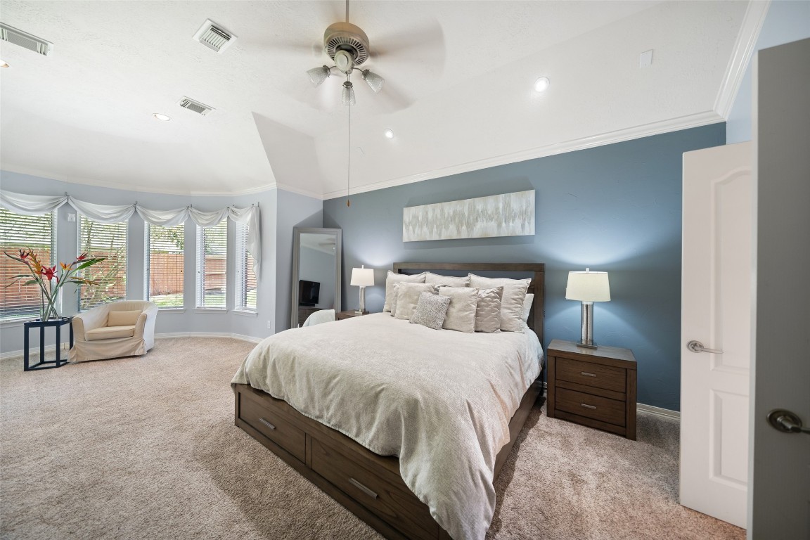8631 Amy Brook Court Humble, TX 77396 - Photo 7 of 48