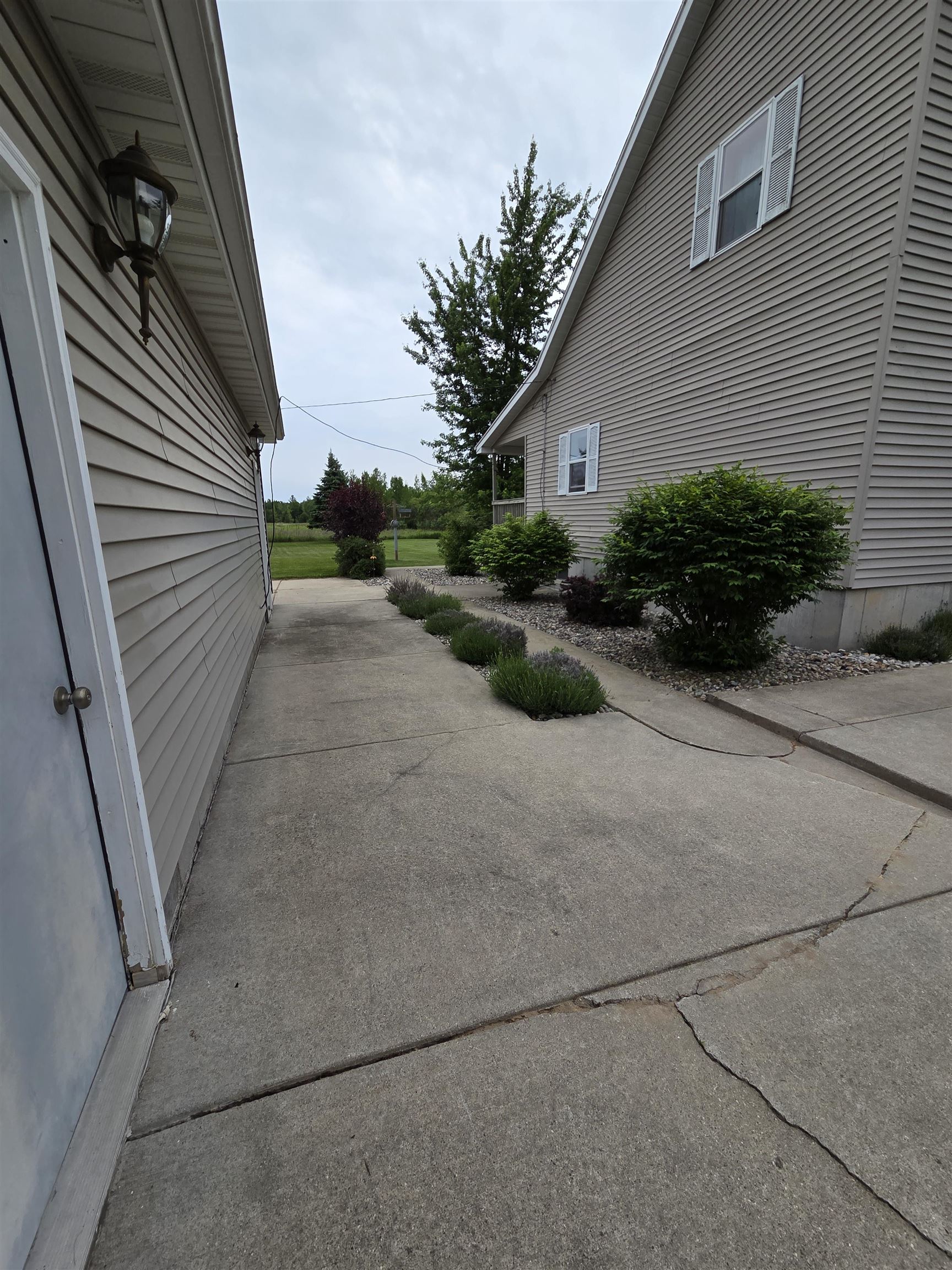 2835 Grass Lake Road Gladwin, MI 48624 - Photo 19 of 50 Gallery Image 19