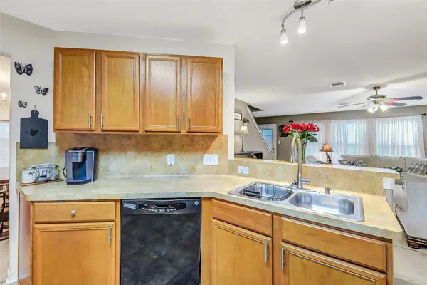 $294,000 | 3407 Apple Dale Drive, Houston, TX 77084