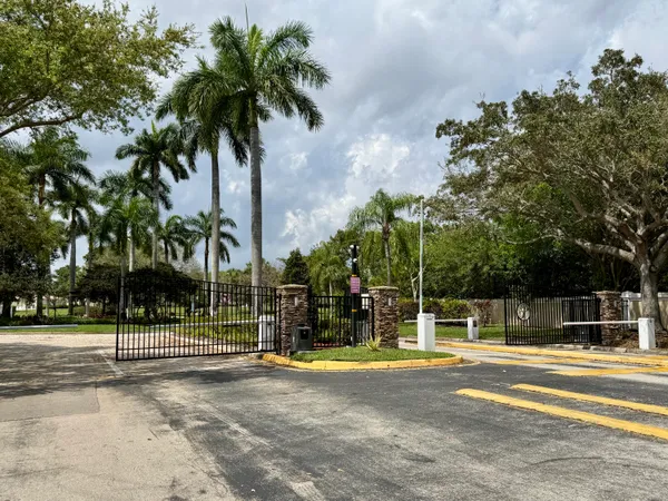 $675,000 | 2401 Northwest 139th Avenue, Sunrise, FL 33323