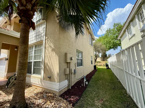 $675,000 | 2401 Northwest 139th Avenue, Sunrise, FL 33323