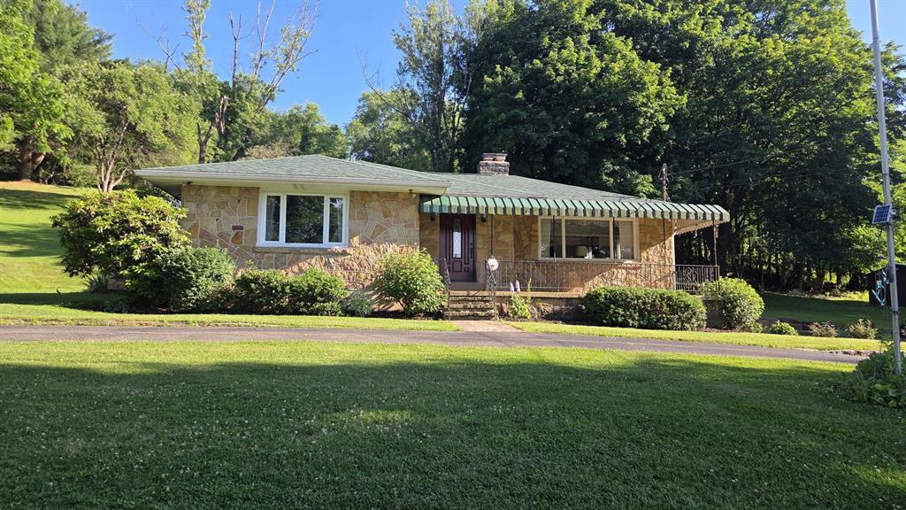 377 Orr Avenue Apollo, PA 15613 - Photo 1 of 17