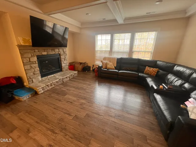 a view of entryway and hall