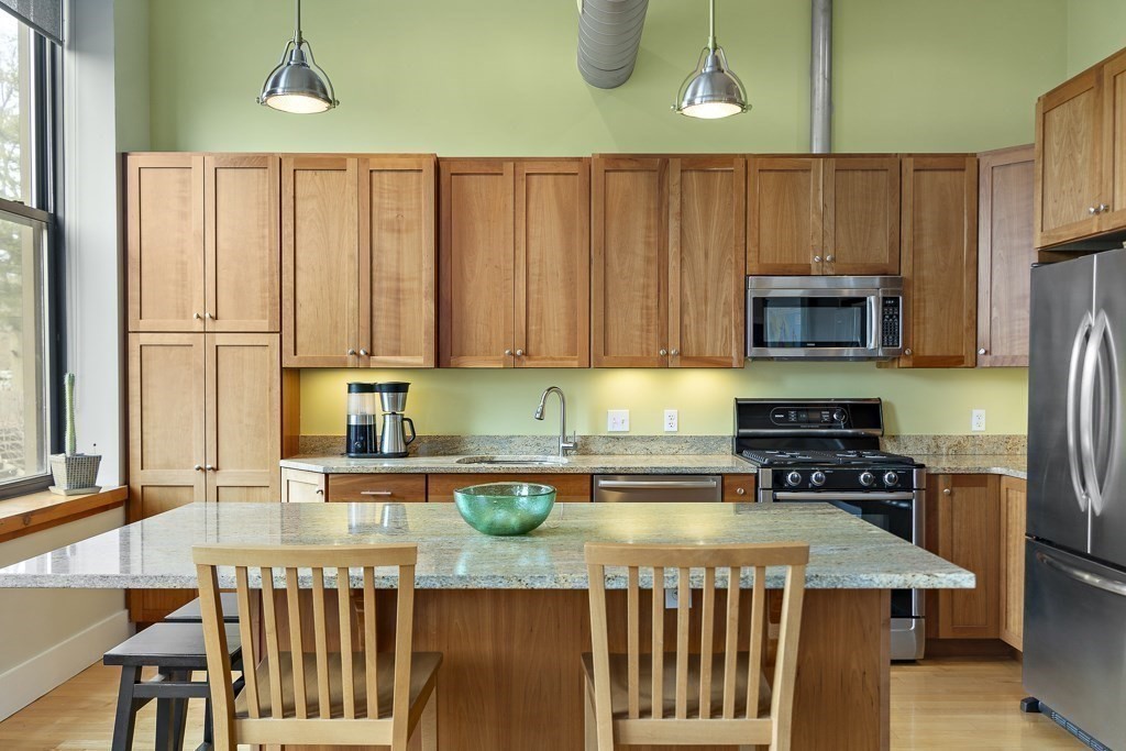 160 Playstead Road, Unit 4 Medford, MA 02155 - Photo 4 of 41 Gallery Image 4