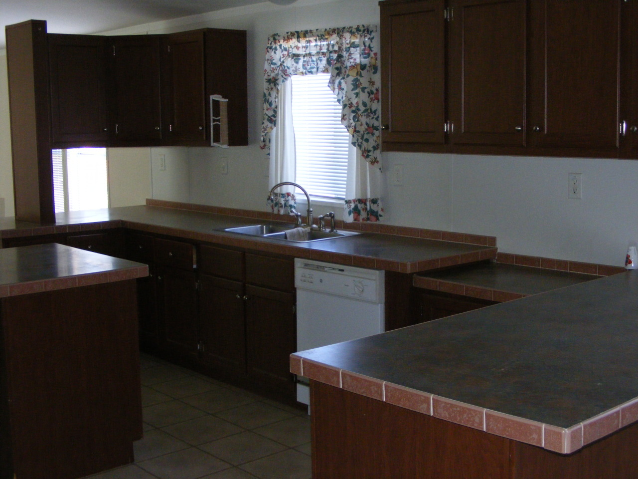 17171 North Hidden Valley Road Maricopa, AZ 85139 - Photo 9 of 21 kitchen, island