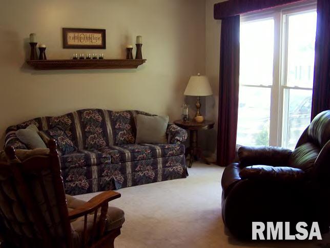 4827 Hanley Road Quincy, IL 62305 - Photo 3 of 6 Gallery Image 3