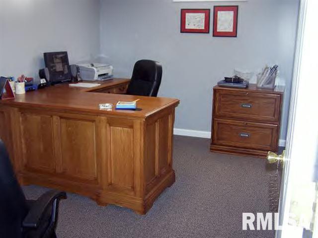 4827 Hanley Road Quincy, IL 62305 - Photo 5 of 6 Gallery Image 5