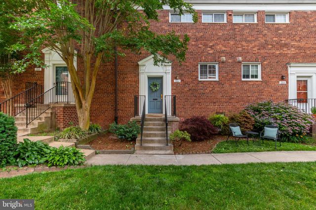 $380,000 | 1262 Martha Custis Drive, Alexandria, VA 22302