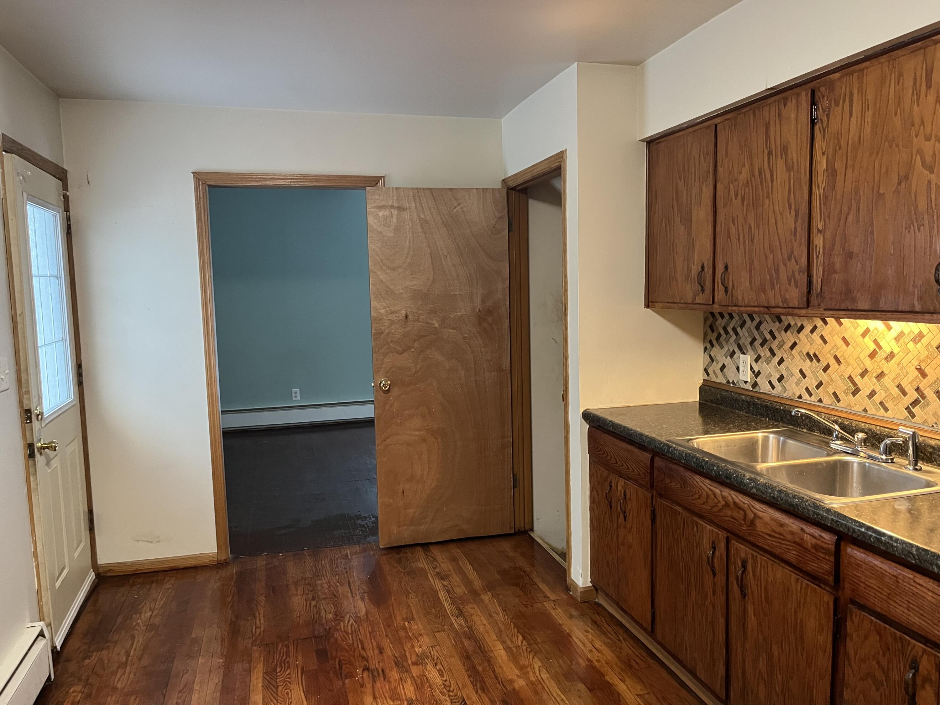 3504 Monroe Street Two Rivers, WI 54241 - Photo 5 of 19 IMG_8454