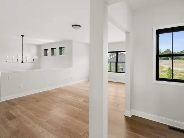 $1,215,000 | 13 Barn Road, South Burlington, VT 05403