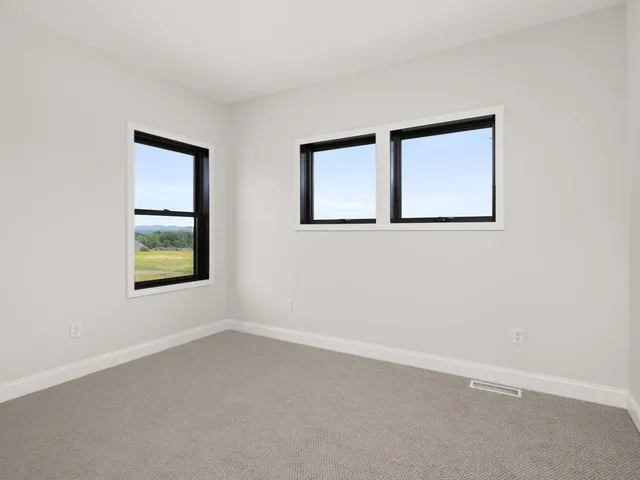 $1,215,000 | 13 Barn Road, South Burlington, VT 05403