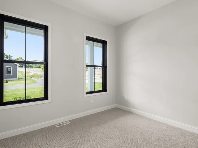 $1,215,000 | 13 Barn Road, South Burlington, VT 05403