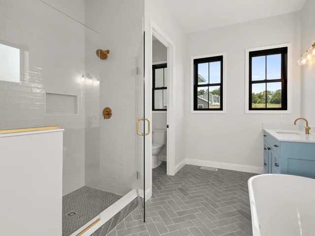 $1,215,000 | 13 Barn Road, South Burlington, VT 05403