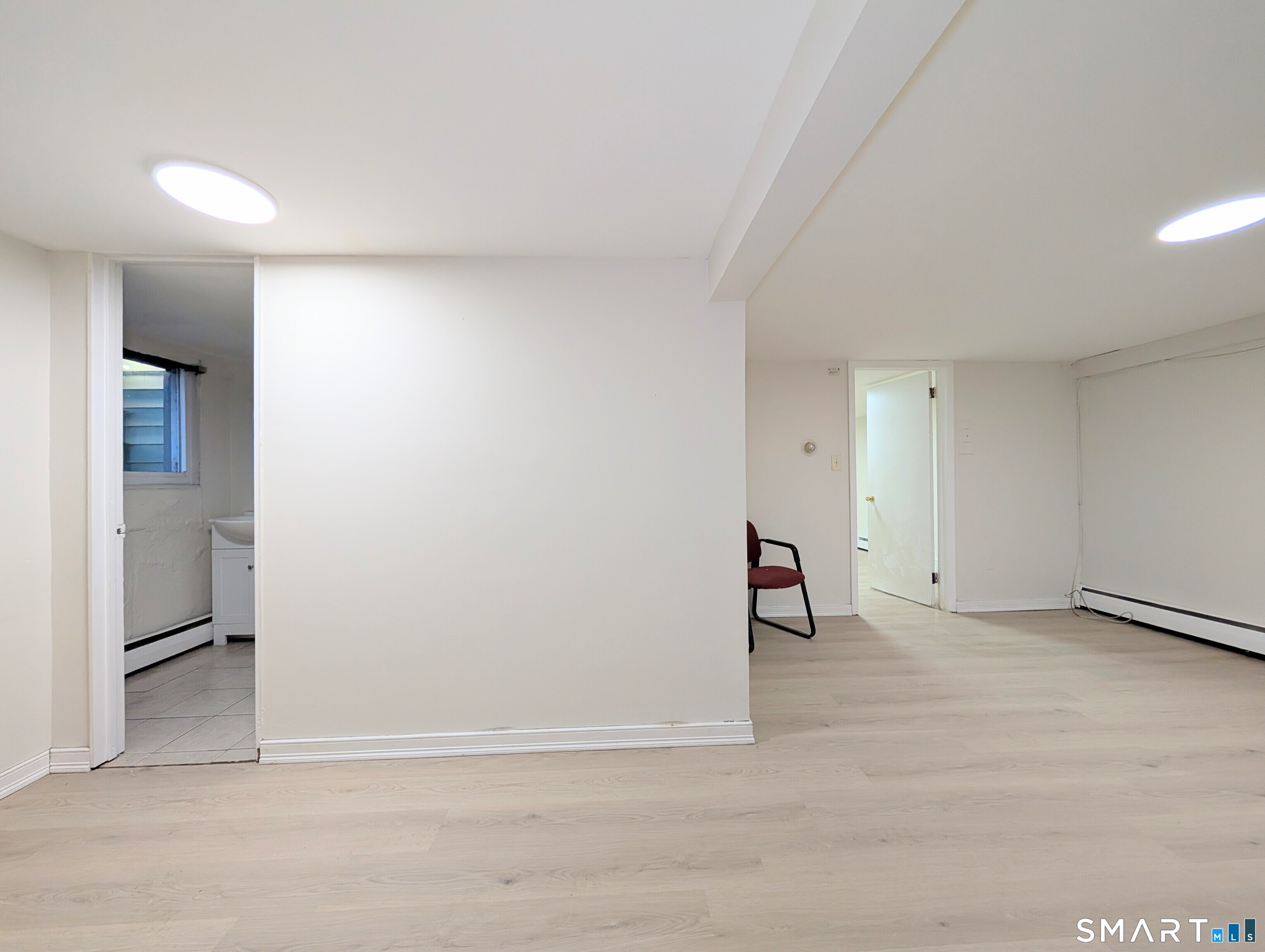 186 Marigold Avenue Bridgeport, CT 06606 - Photo 32 of 36