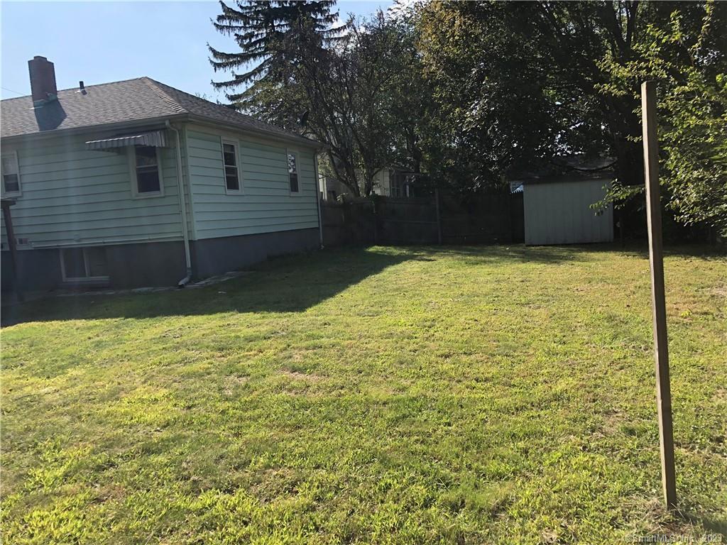 186 Marigold Avenue Bridgeport, CT 06606 - Photo 9 of 36