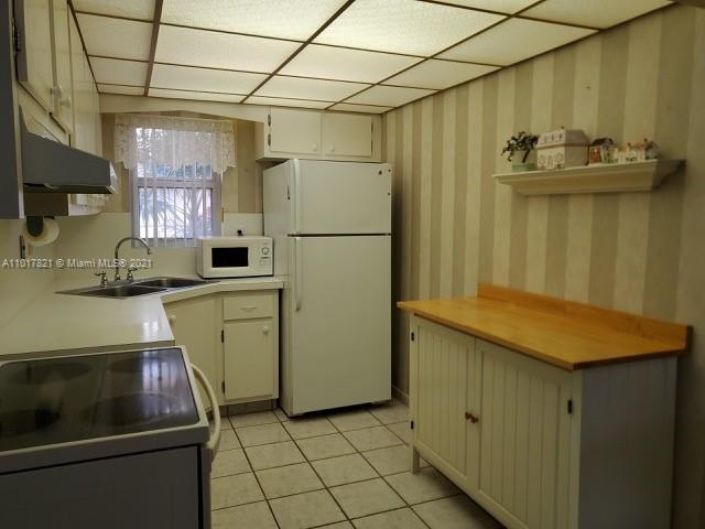 1747 Rodman Street, Unit 308 Hollywood, FL 33020 - Photo 13 of 18