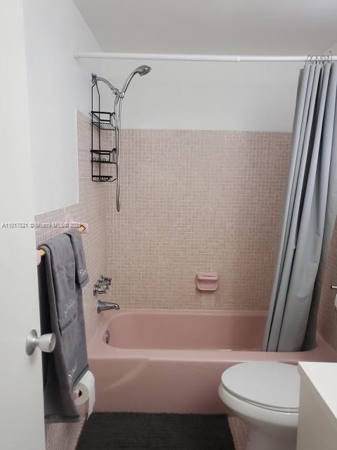 1747 Rodman Street, Unit 308 Hollywood, FL 33020 - Photo 16 of 18