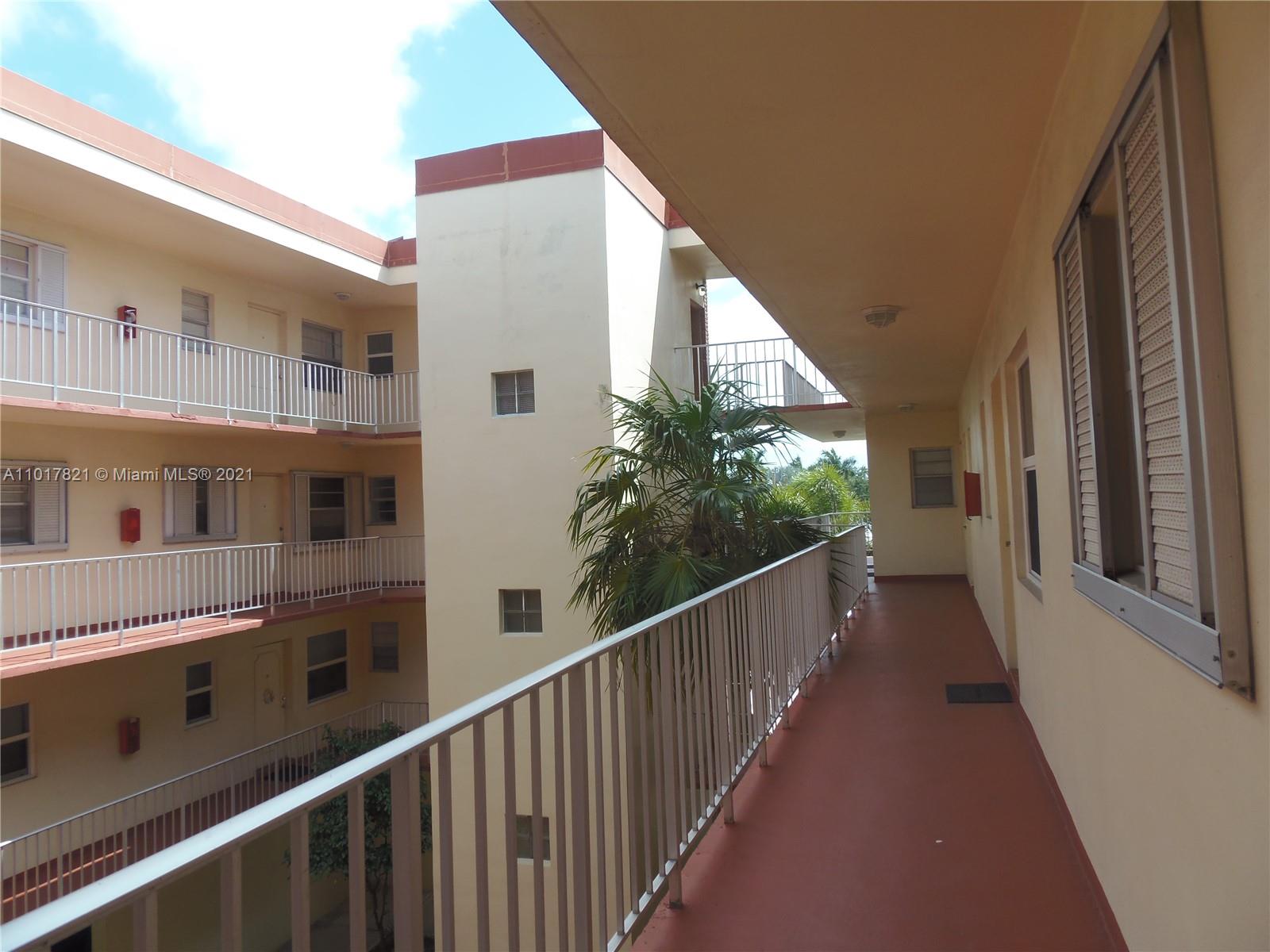 1747 Rodman Street, Unit 308 Hollywood, FL 33020 - Photo 4 of 18
