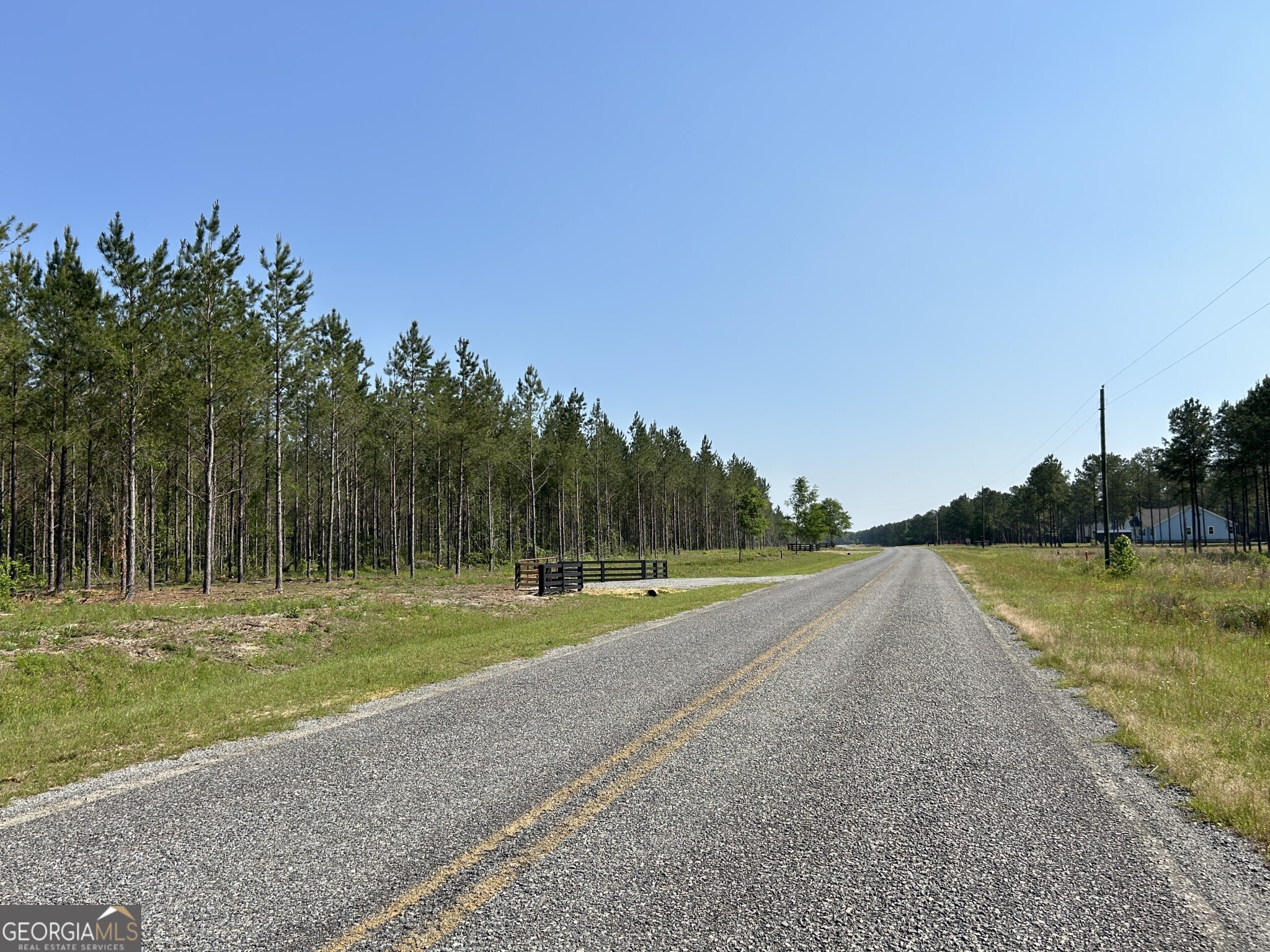0 Dewey Thomas Road, Unit LOT 3 Dexter, GA 31019 - Photo 13 of 14 a view of a basketball court
